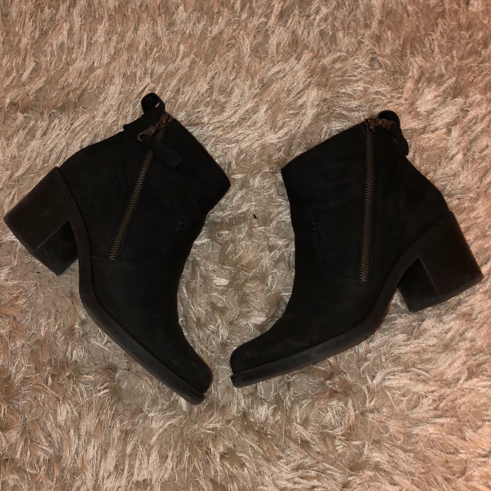 Crown Vintage Black Booties